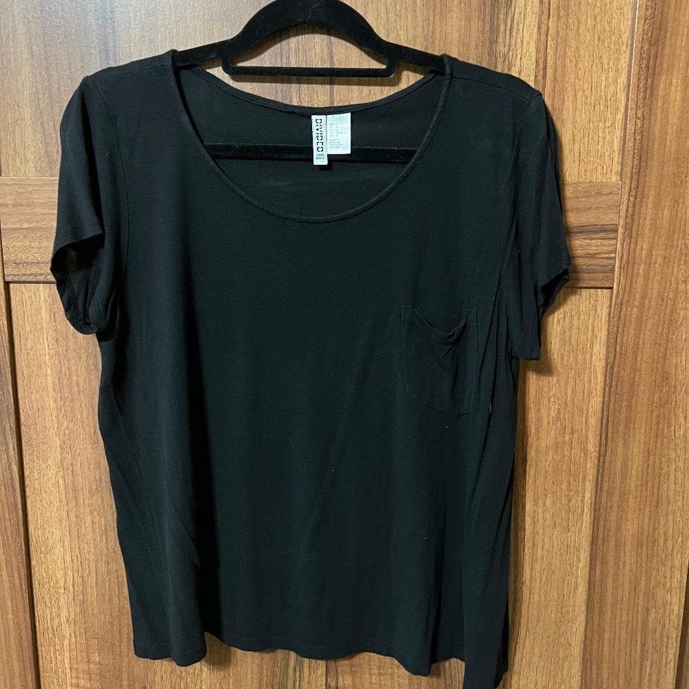 Black T-shirt with Pocket